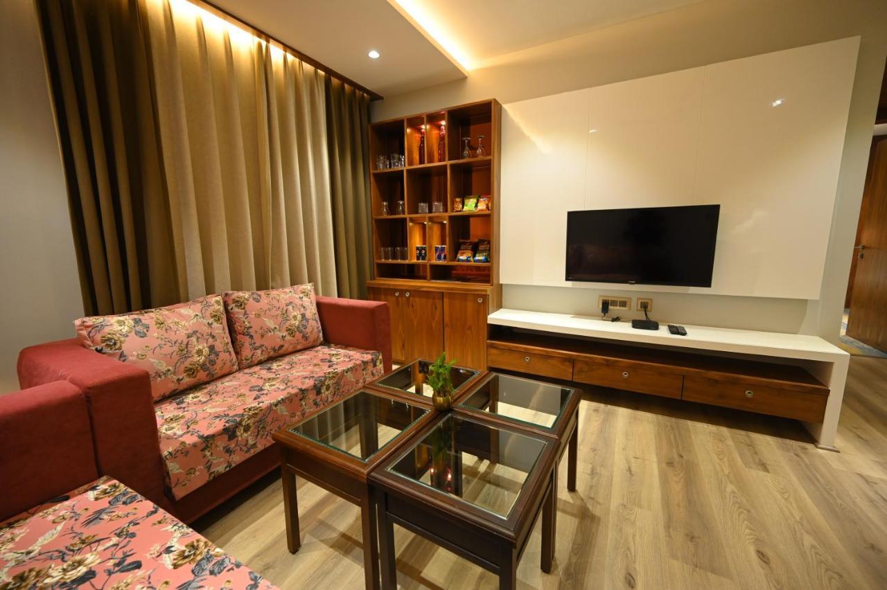The Royal Class Hotel 괄리오르 외부 사진