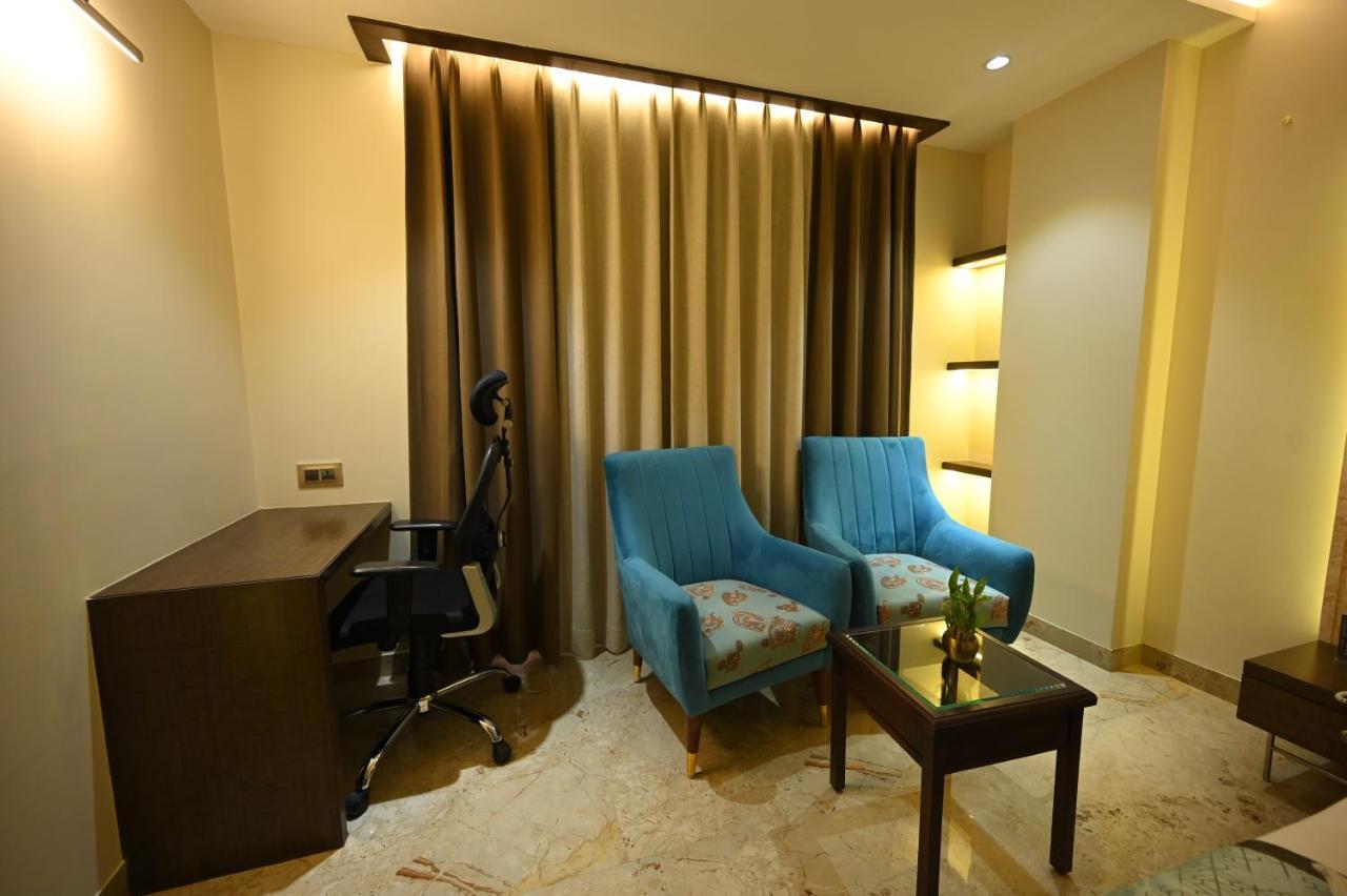 The Royal Class Hotel 괄리오르 외부 사진