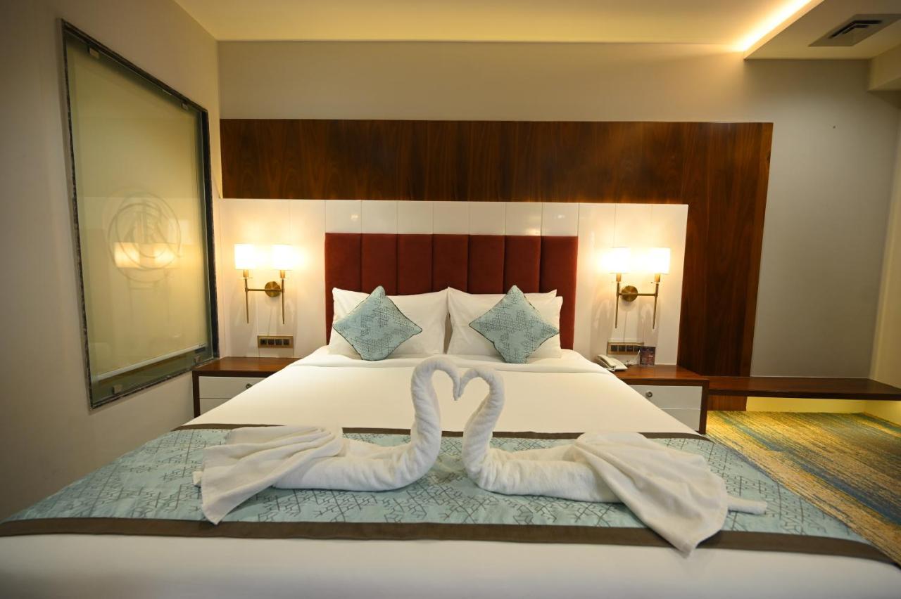 The Royal Class Hotel 괄리오르 외부 사진