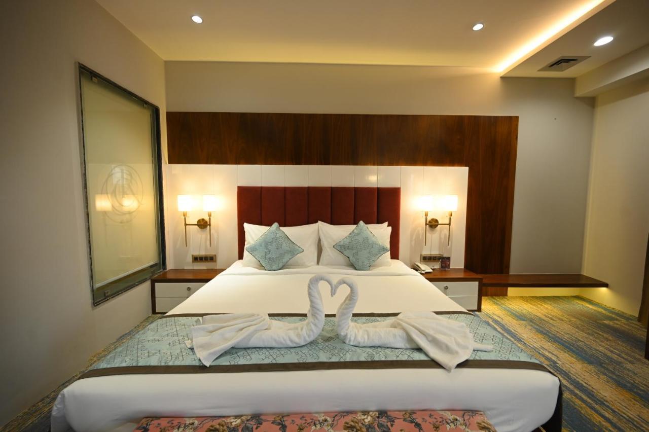 The Royal Class Hotel 괄리오르 외부 사진